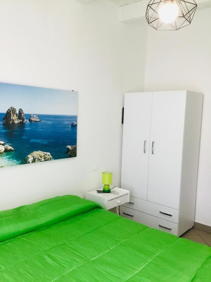 Camere Simona カステッランマーレ・デル・ゴルフォ エクステリア 写真
